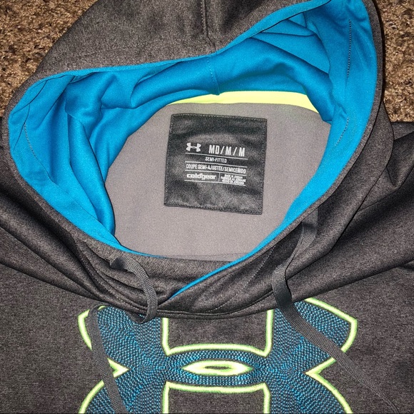 Women’s Under Armour Cold Gear Hoodie - Size Med - Picture 3 of 6